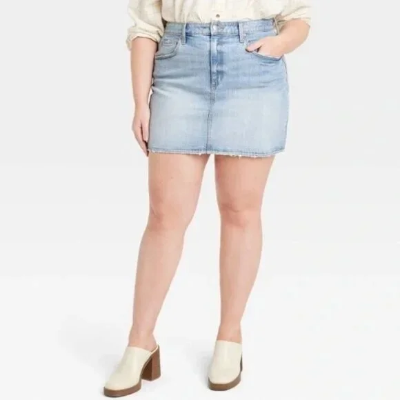 New! Women's High-Rise Denim Mini Skirt - Universal Thread -Light Wash -6 - Picture 1 of 8